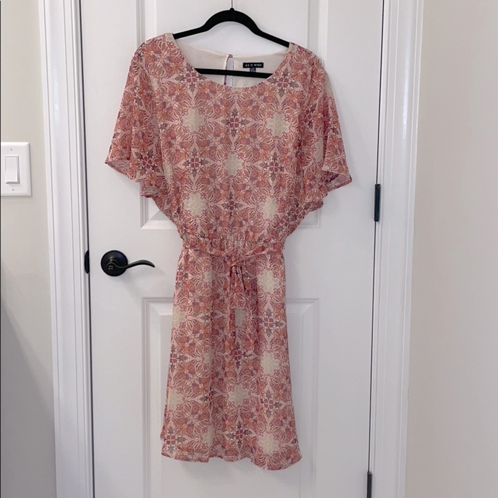 SIZE 3X PEACH PAISLEY KNEE LENGTH CHIFFON DRESS